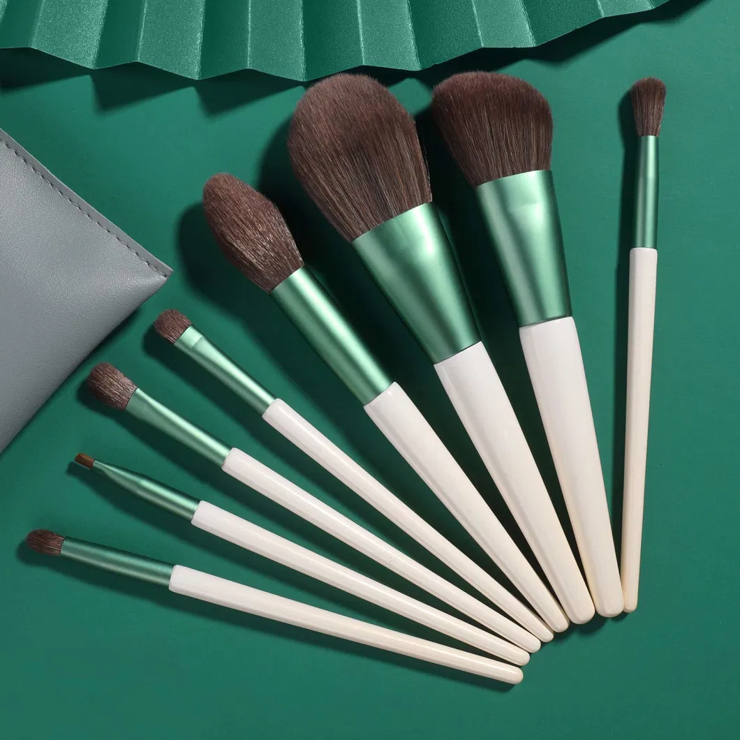 8PCS Makeup Brush Set Premium Synthetic Kabuki Brush Cosmetics Foundation Concealers Powder Blush Blending Face Eye Shadows White Green Brush Sets with PU Bag